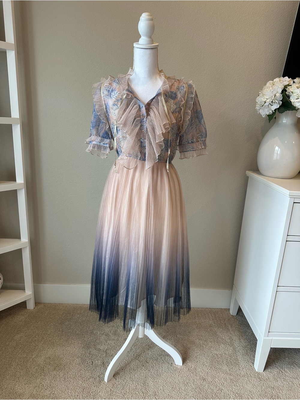 Romantic Ombre Tulle Dress with Lace Bodice - Blush to Navy